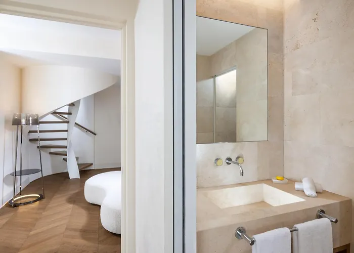 Palazzo Manfredi - Small Luxury Of The World Otel Roma
